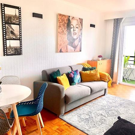 Little Champs-Elysees Drancy Exterior foto