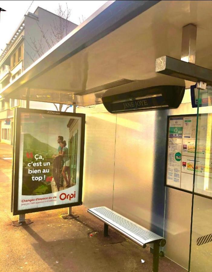 Little Champs-Elysees Drancy Exterior foto