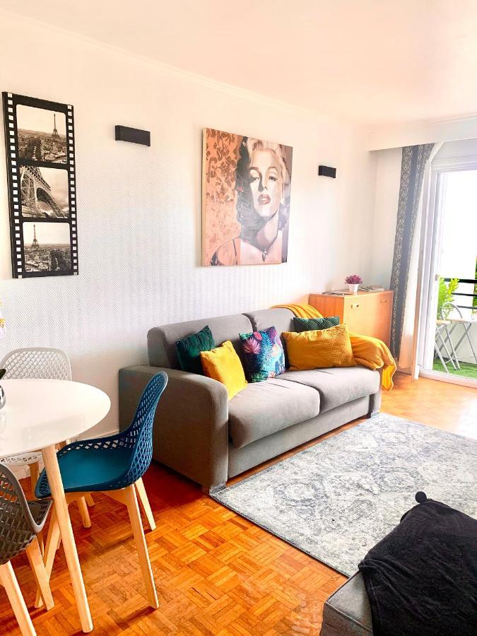 Little Champs-Elysees Drancy Exterior foto
