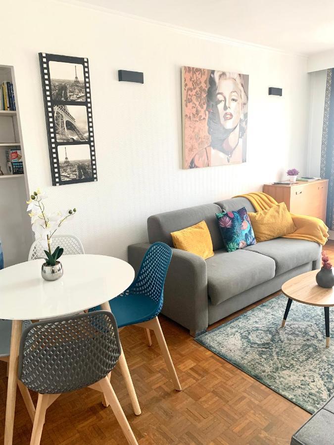 Little Champs-Elysees Drancy Exterior foto